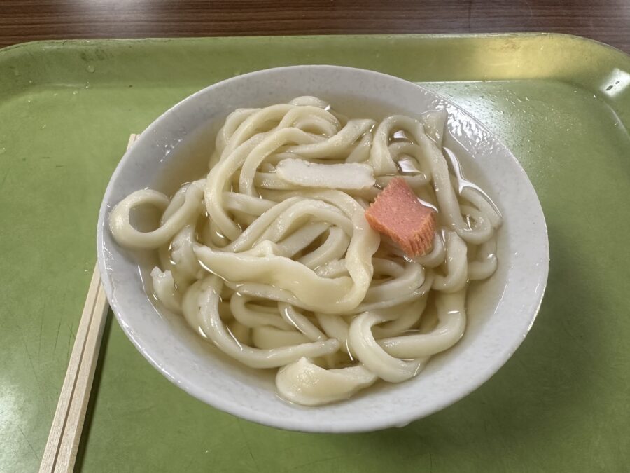 香川県高松市にある田村神社名物「日曜市うどん」の魅力に迫る！