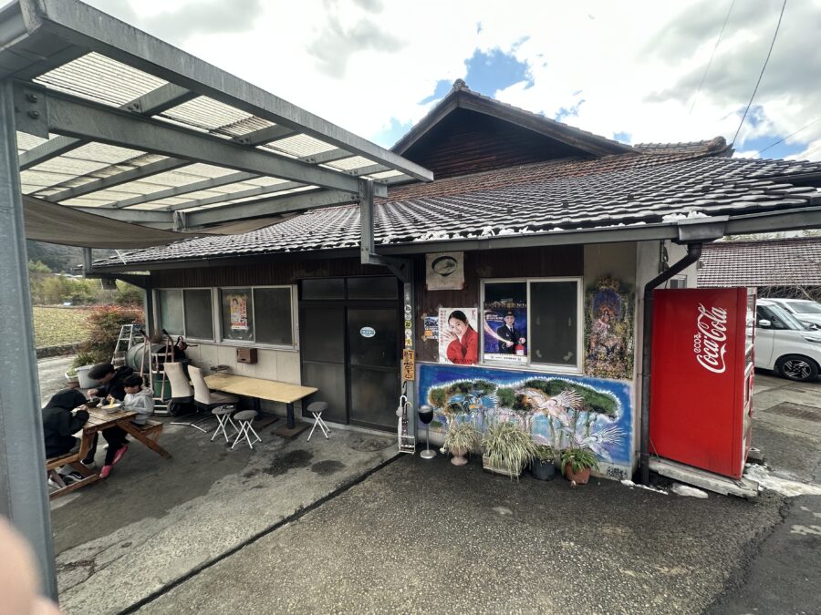 ディープな場所にある秘境のうどん屋「三嶋製麺所」を訪問@香川県仲多度郡まんのう町